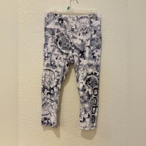 Bebe Tie-Dye Cropped Leggings | High Waist | Side Pockets size M